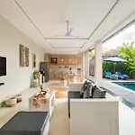 ☆ Villa Larissa ☆ Seminyak 2Br Pool Kuta Petitenget