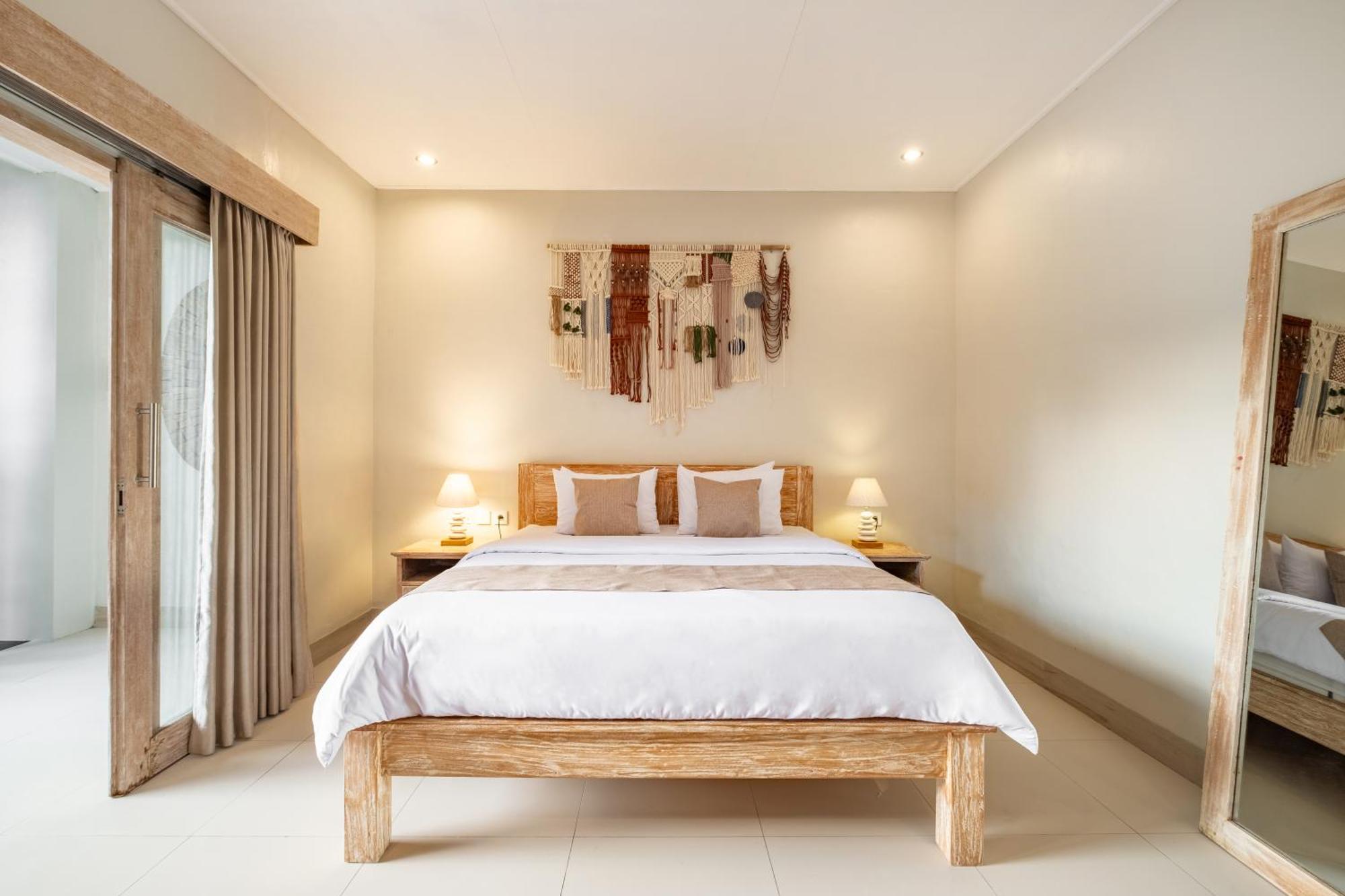 Villa ☆ Larissa ☆ 2br Pool Kuta Petitenget Seminyak (Bali)