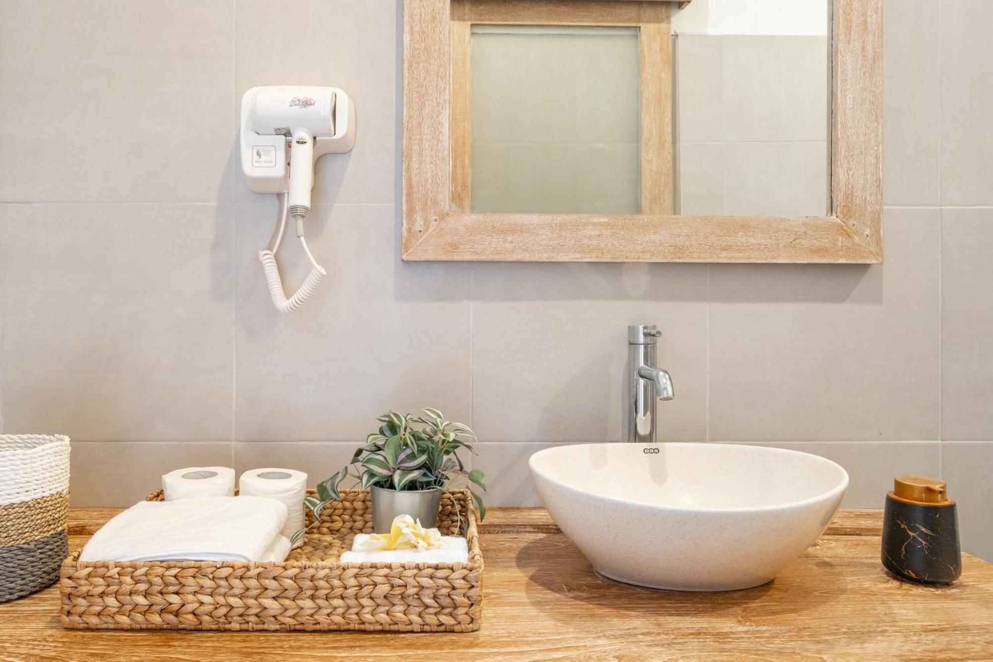 ☆ Larissa ☆ 2br Pool Kuta Petitenget