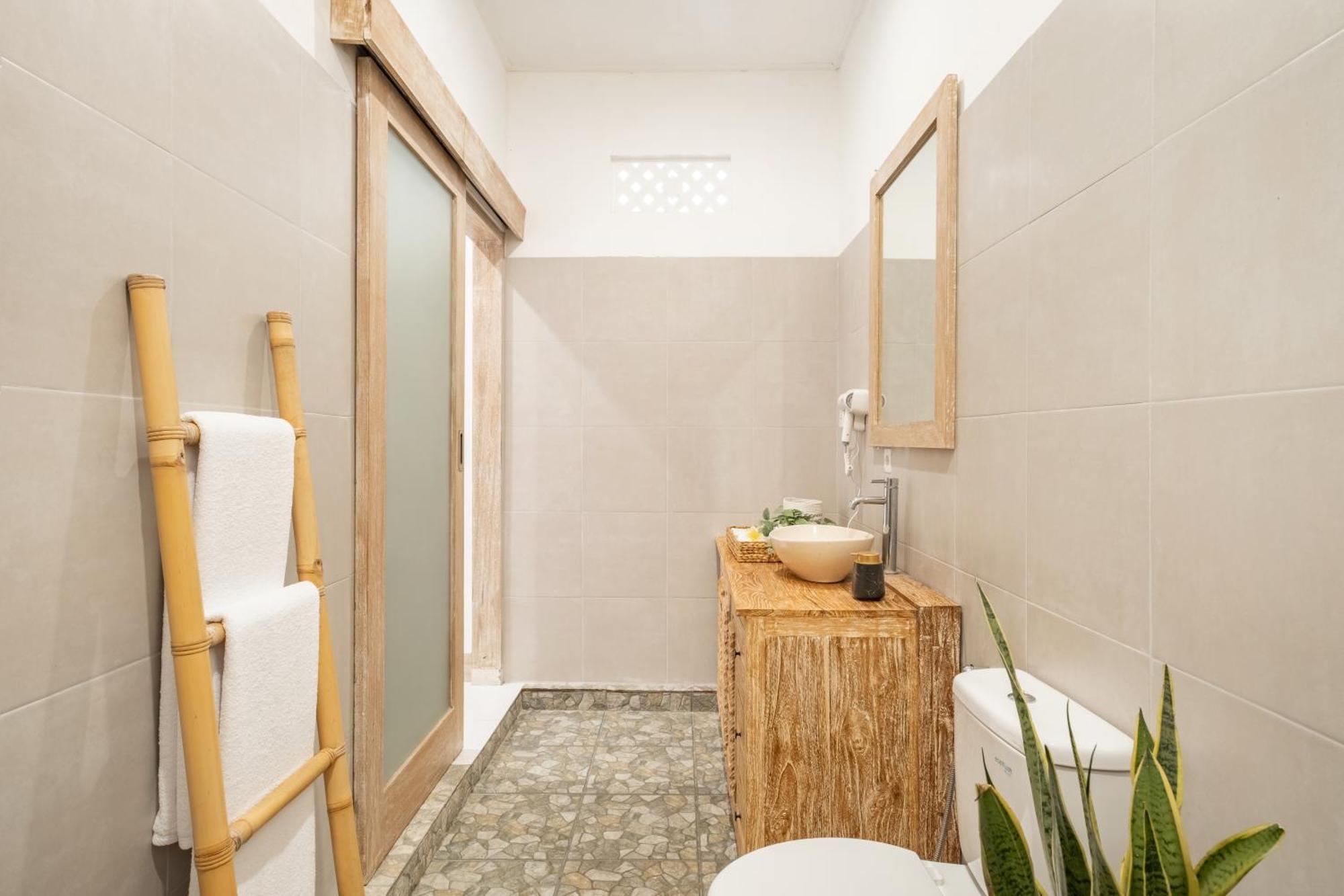 ☆ Larissa ☆ 2br Pool Kuta Petitenget *