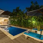 ☆ Villa Larissa ☆ Seminyak 2Br Pool Kuta Petitenget